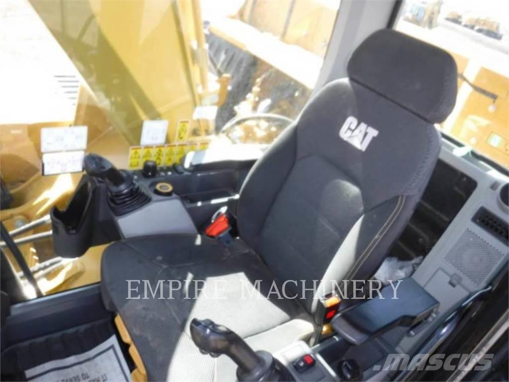 CAT 330-07 Pásová rýpadla