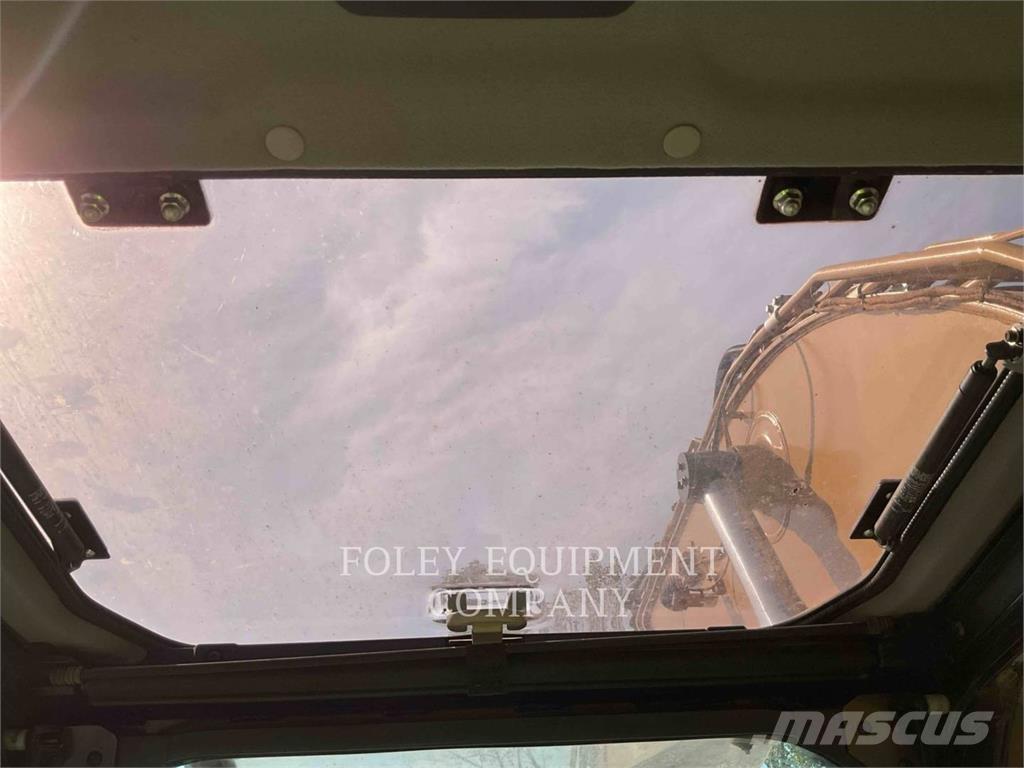 CAT 330-0710I Pásová rýpadla