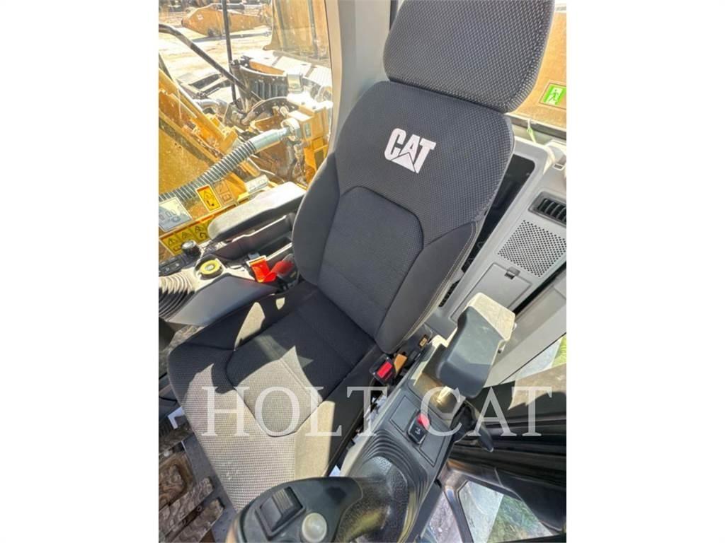 CAT 330 TC Pásová rýpadla