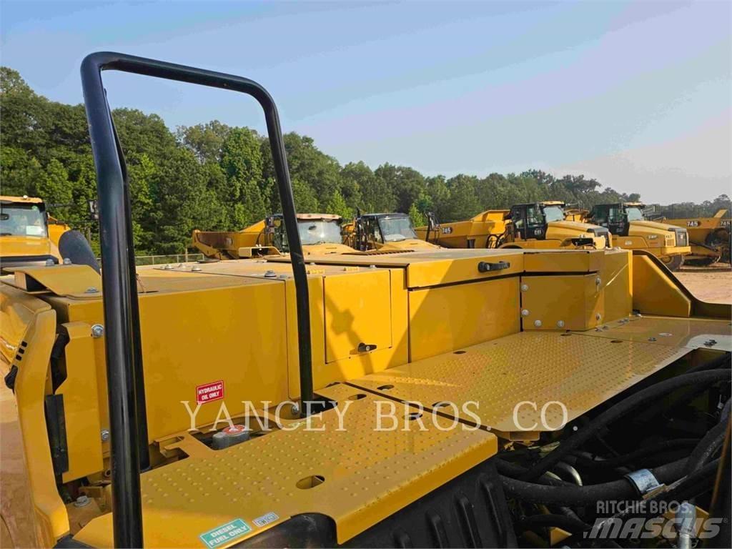 CAT 33007 Pásová rýpadla
