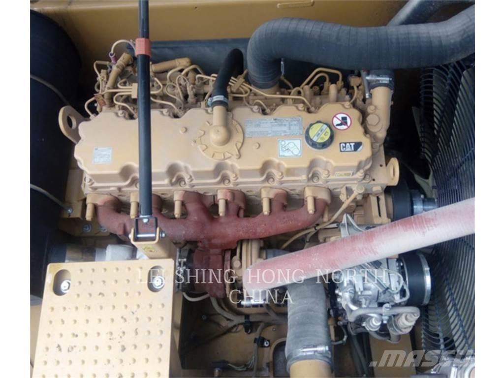 CAT 330D2L Pásová rýpadla