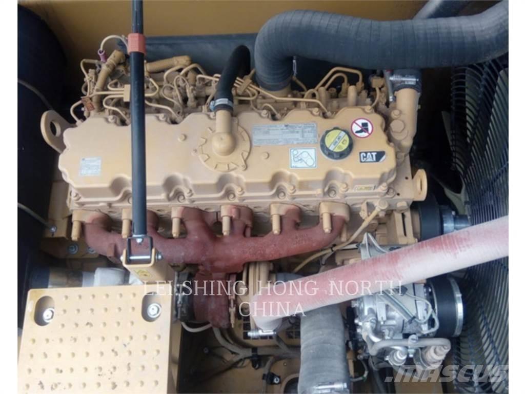 CAT 330D2L Pásová rýpadla