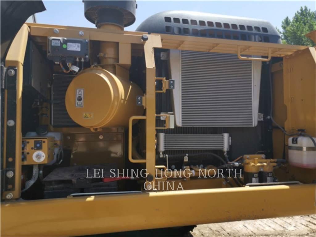CAT 330D2L Pásová rýpadla
