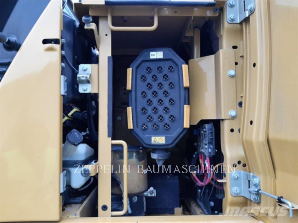 CAT 330GC Pásová rýpadla