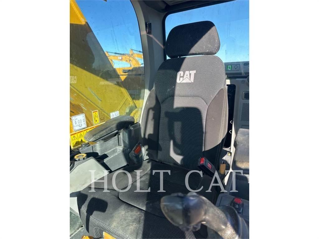 CAT 335 Pásová rýpadla
