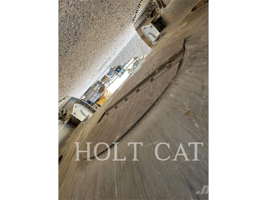CAT 335 TC Pásová rýpadla