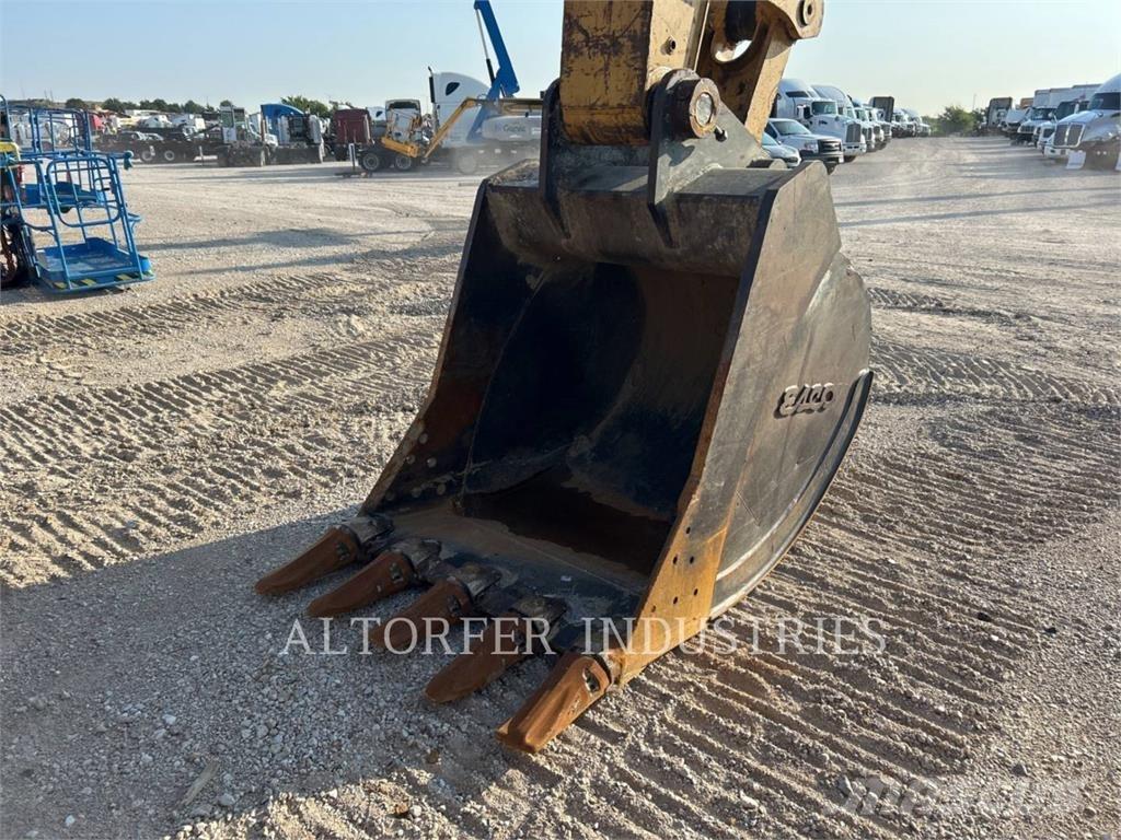 CAT 335F LCR Pásová rýpadla