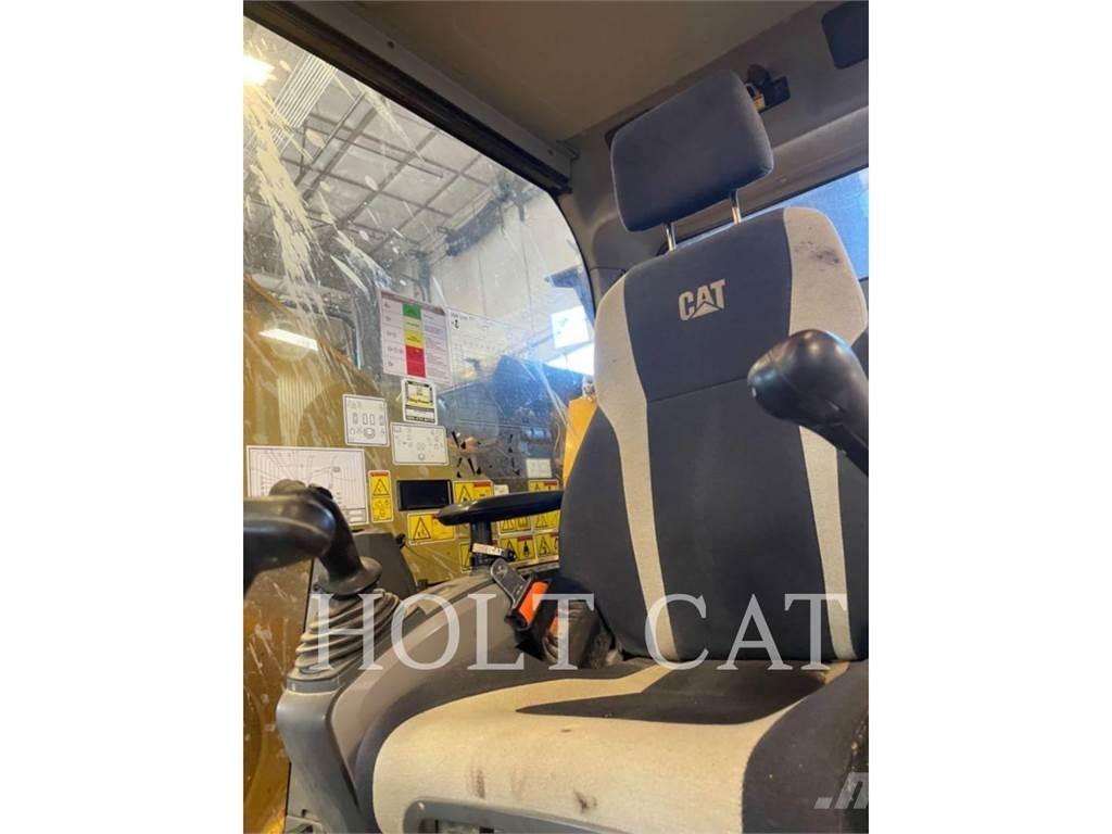 CAT 335FL CR Pásová rýpadla
