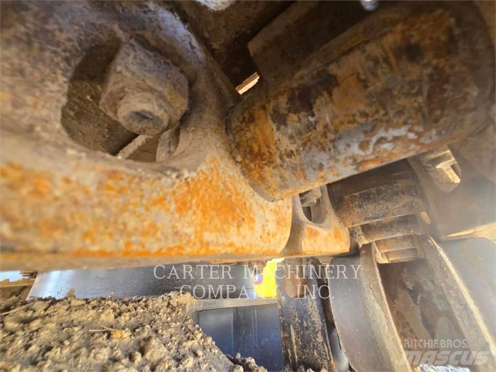 CAT 335FLCR Pásová rýpadla