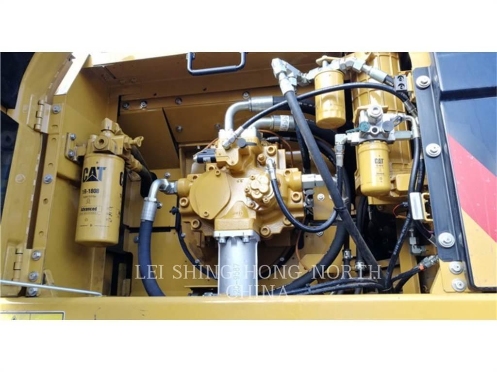 CAT 340D2L Pásová rýpadla
