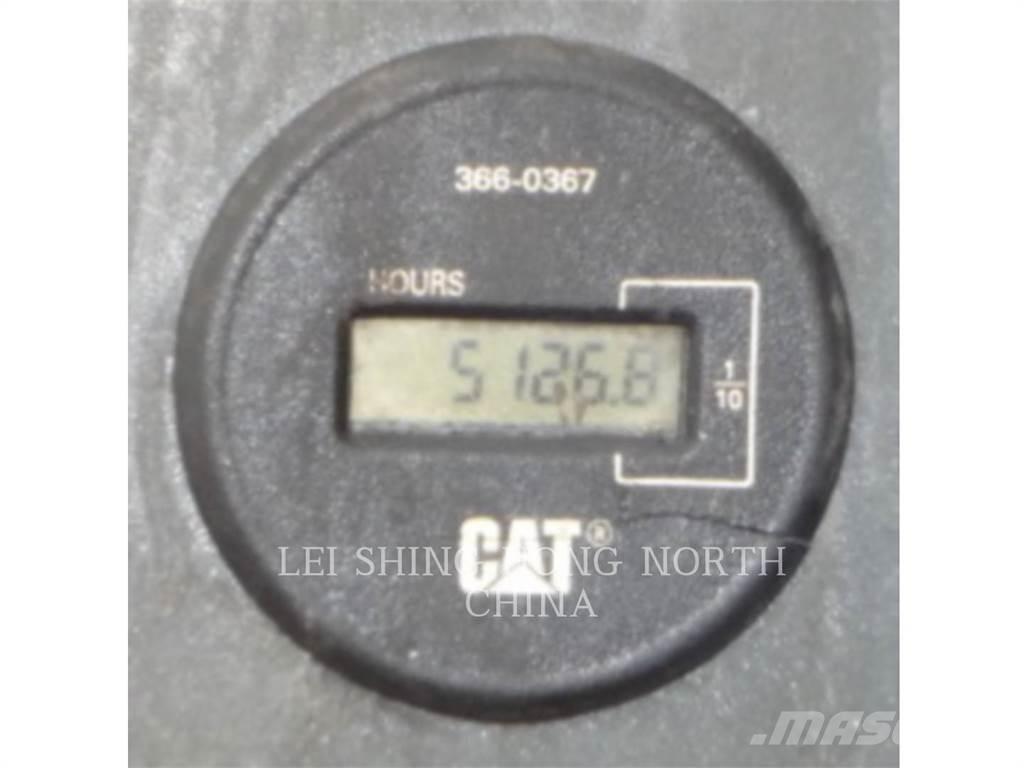 CAT 349D2 Pásová rýpadla