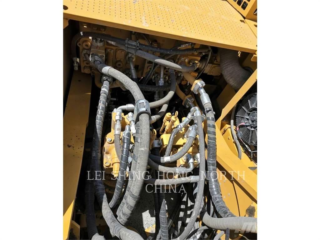 CAT 349D2L Pásová rýpadla