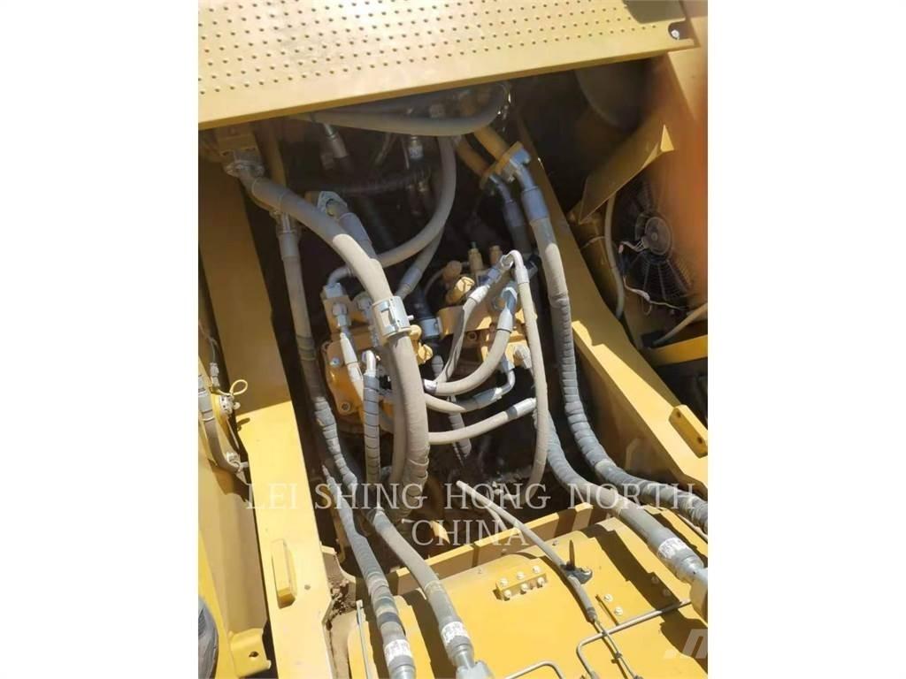 CAT 349D2L Pásová rýpadla