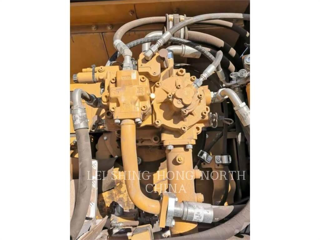 CAT 349D2L Pásová rýpadla