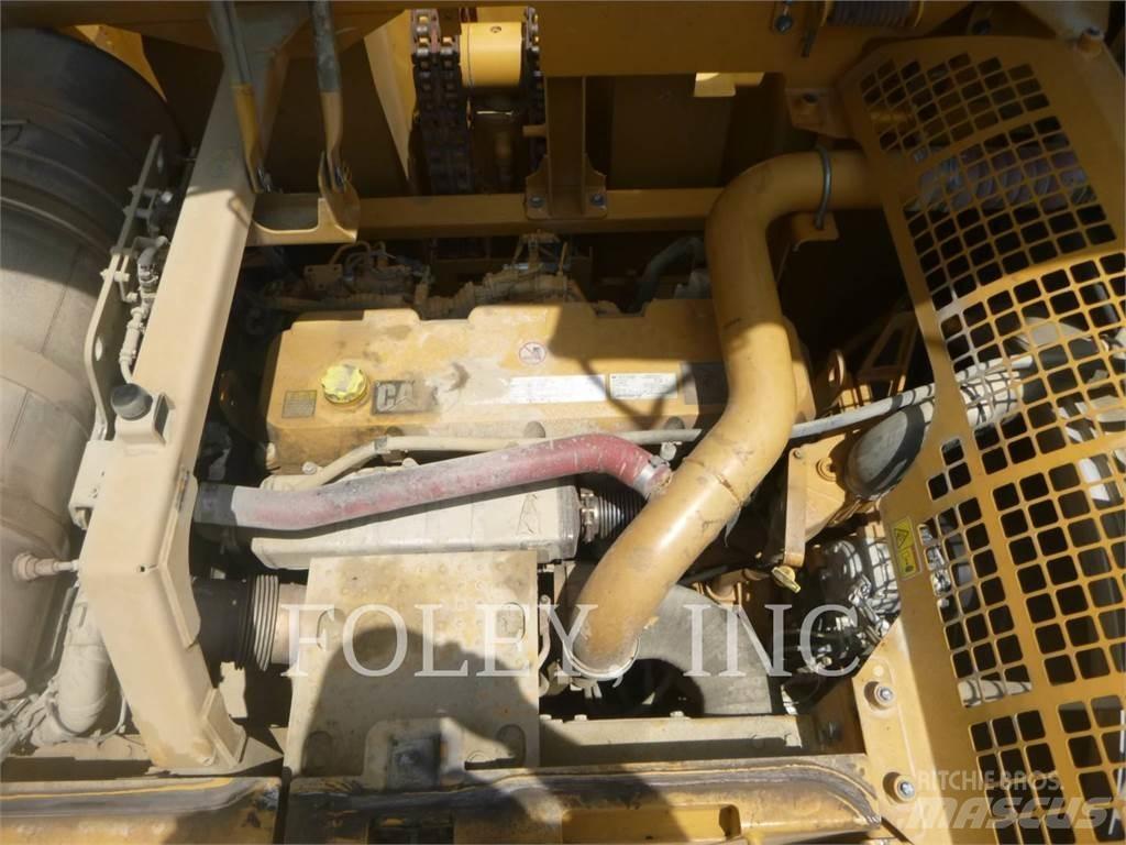 CAT 349FL Pásová rýpadla