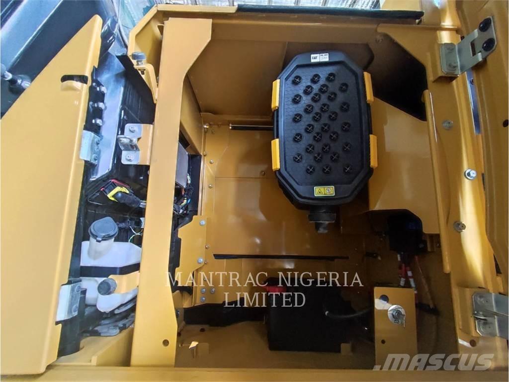 CAT 350-06 Pásová rýpadla