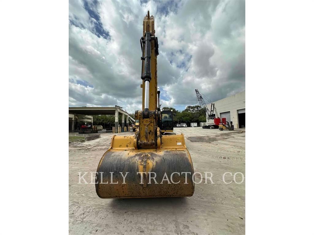 CAT 352 Pásová rýpadla