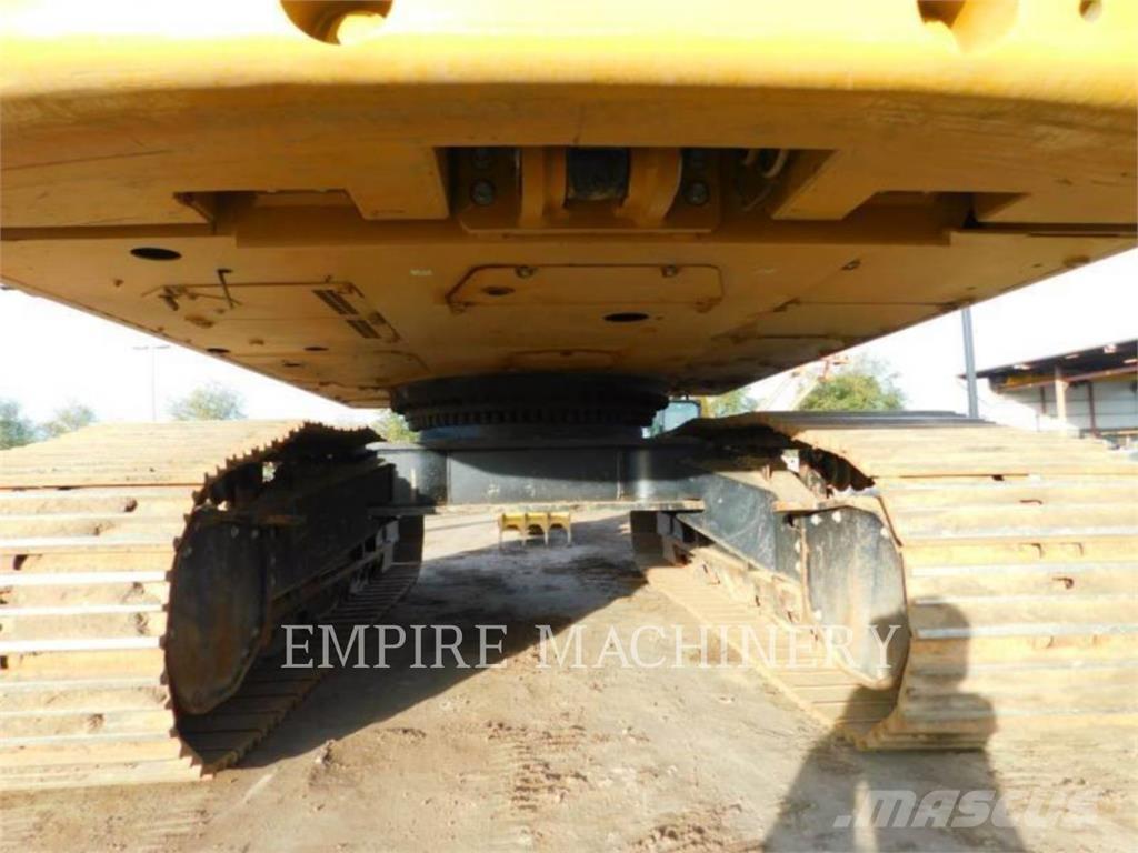 CAT 352-07VG P Pásová rýpadla