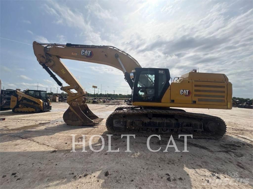CAT 352 11 Pásová rýpadla