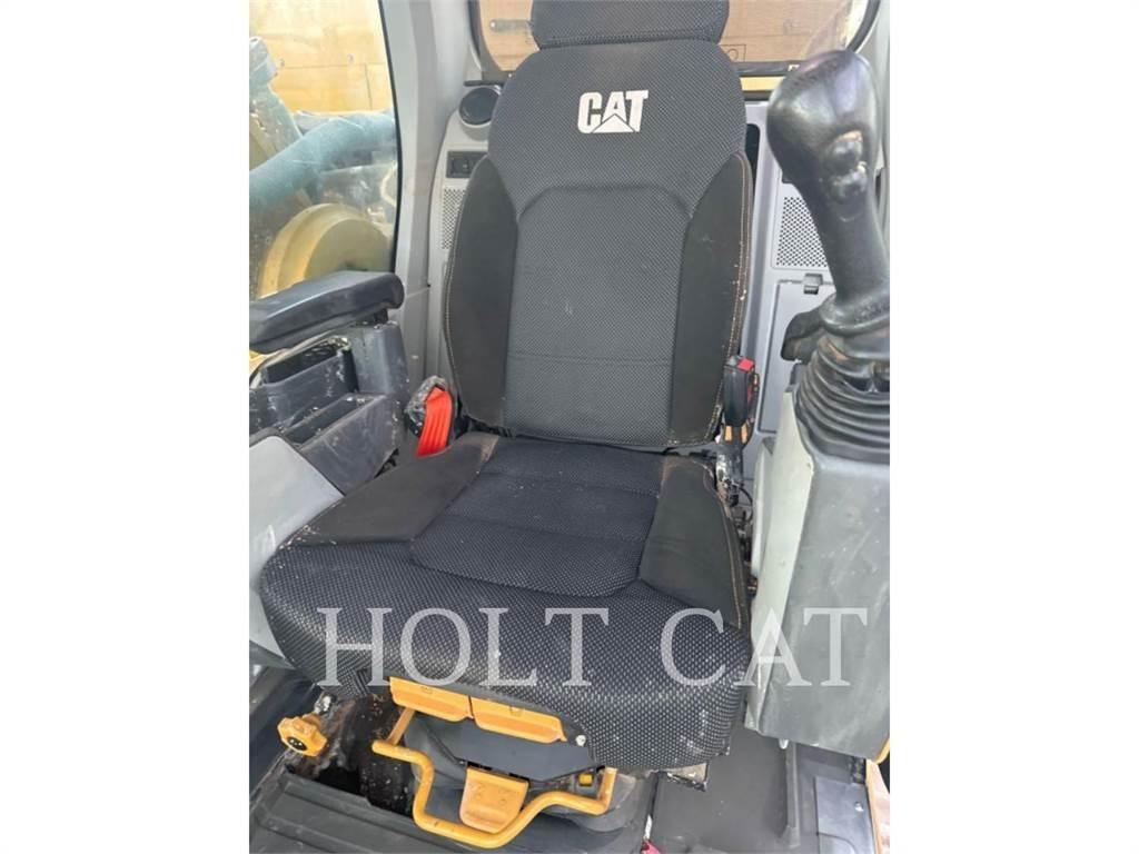 CAT 352 12 TC Pásová rýpadla
