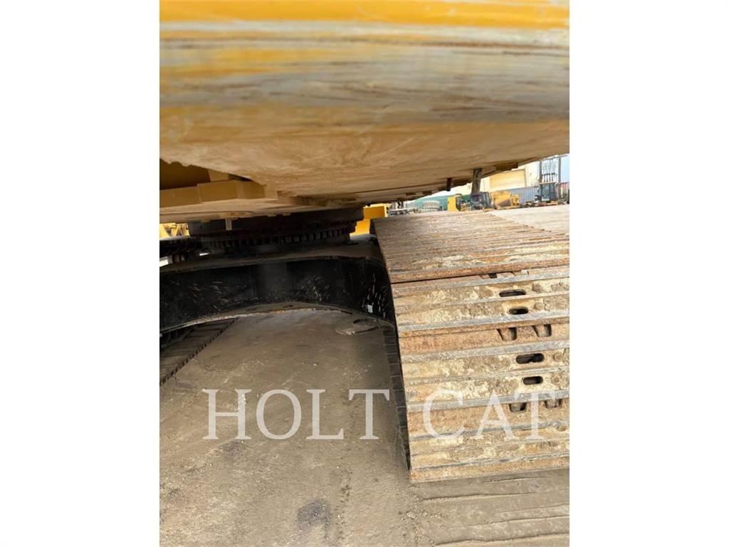 CAT 352 12 TC Pásová rýpadla