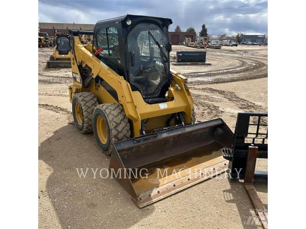 CAT 352D Smykem řízené nakladače