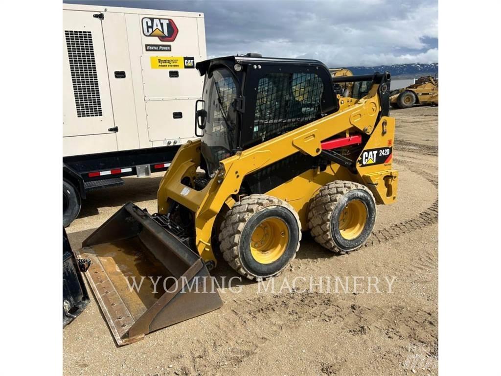 CAT 352D Smykem řízené nakladače