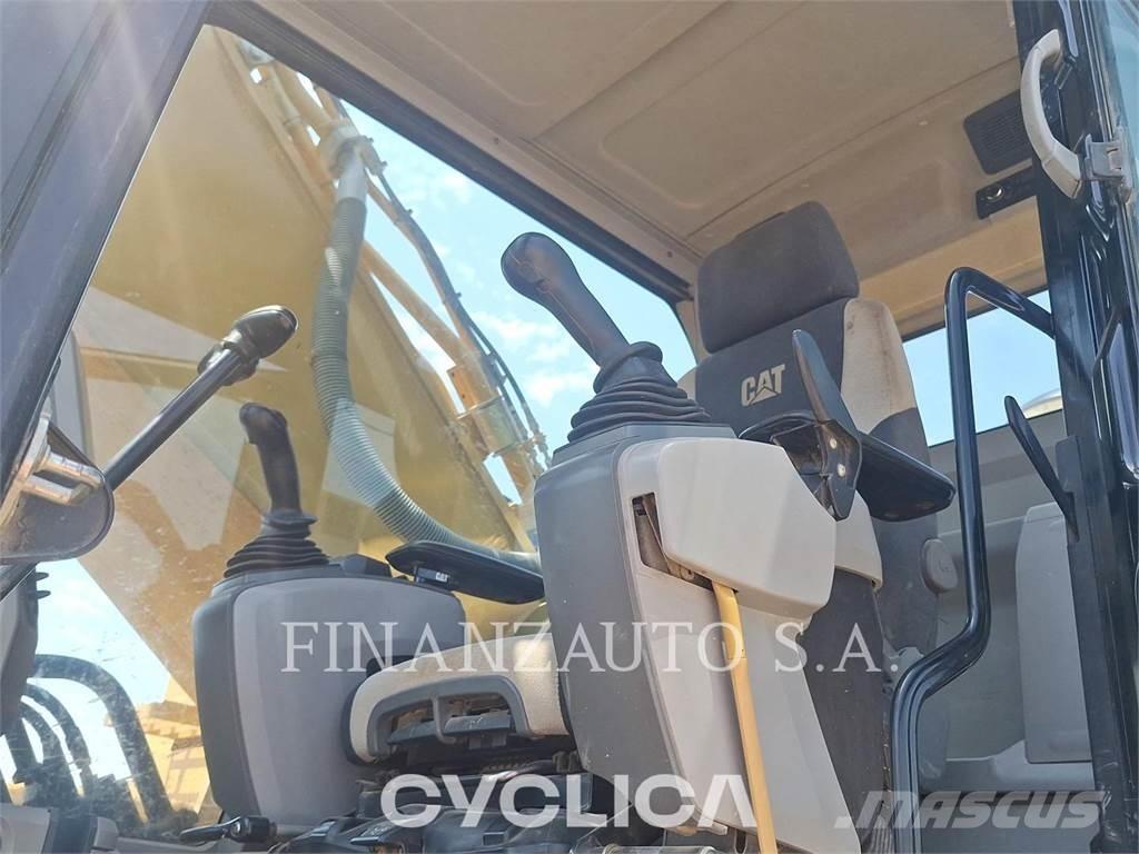CAT 352FL Pásová rýpadla