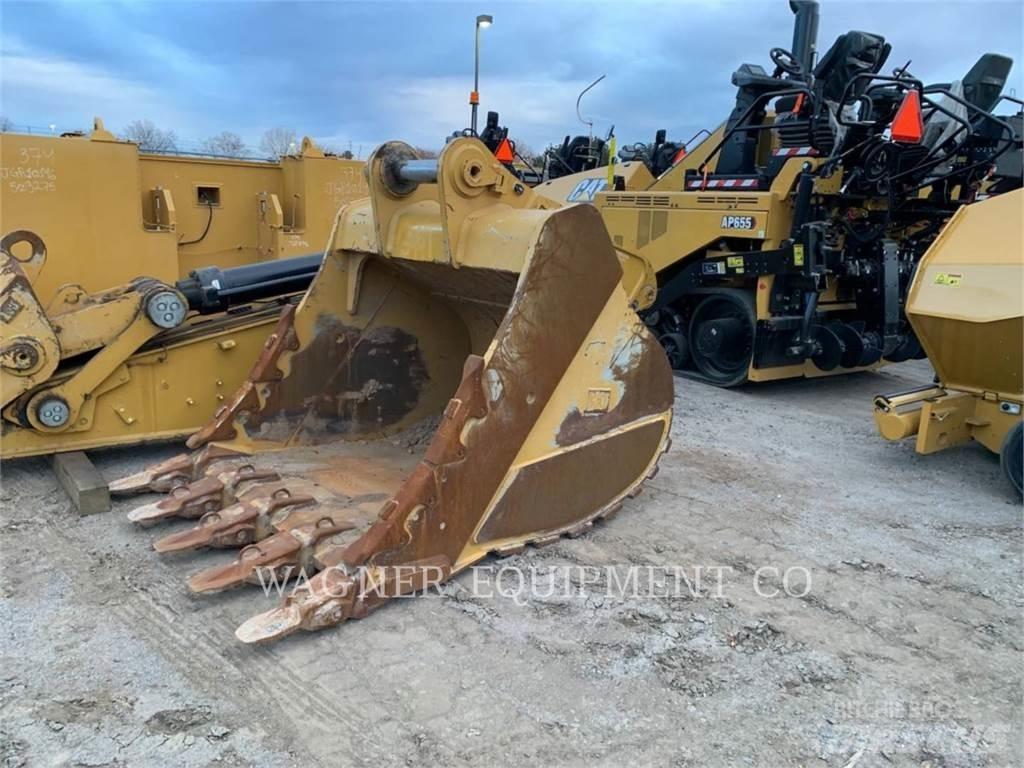 CAT 374 Pásová rýpadla