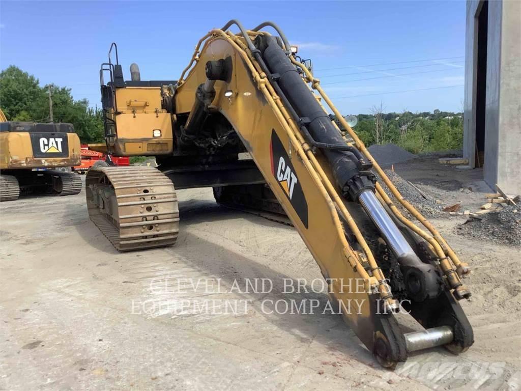 CAT 374DL Pásová rýpadla