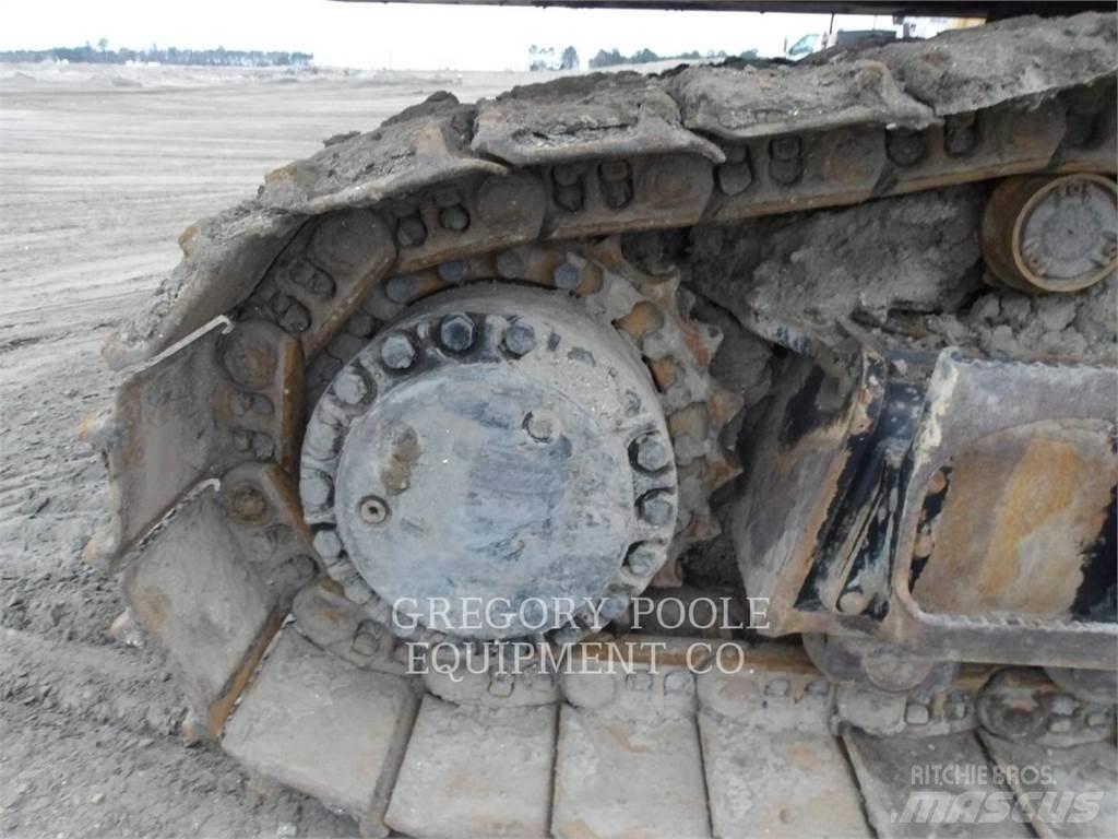 CAT 374FL Pásová rýpadla