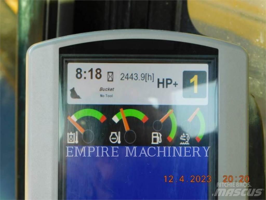 CAT 390FL GP P Pásová rýpadla