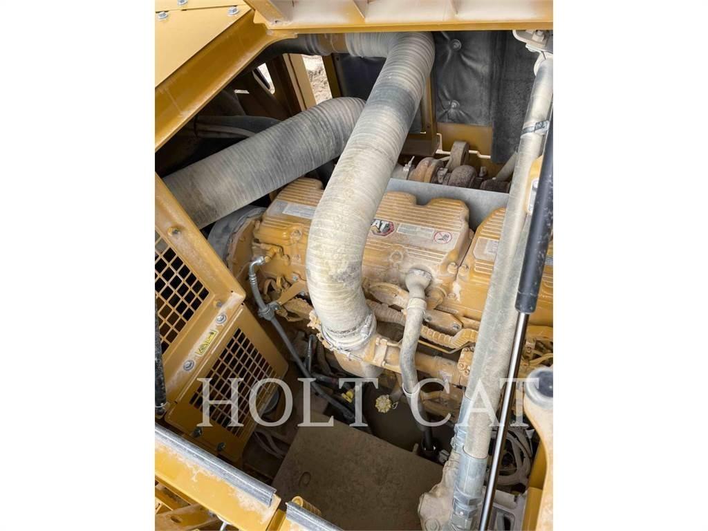 CAT 395 Pásová rýpadla