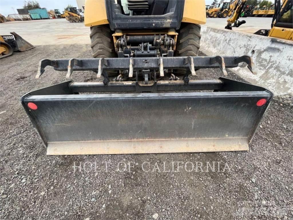 CAT 415F2IL Kolové nakladače