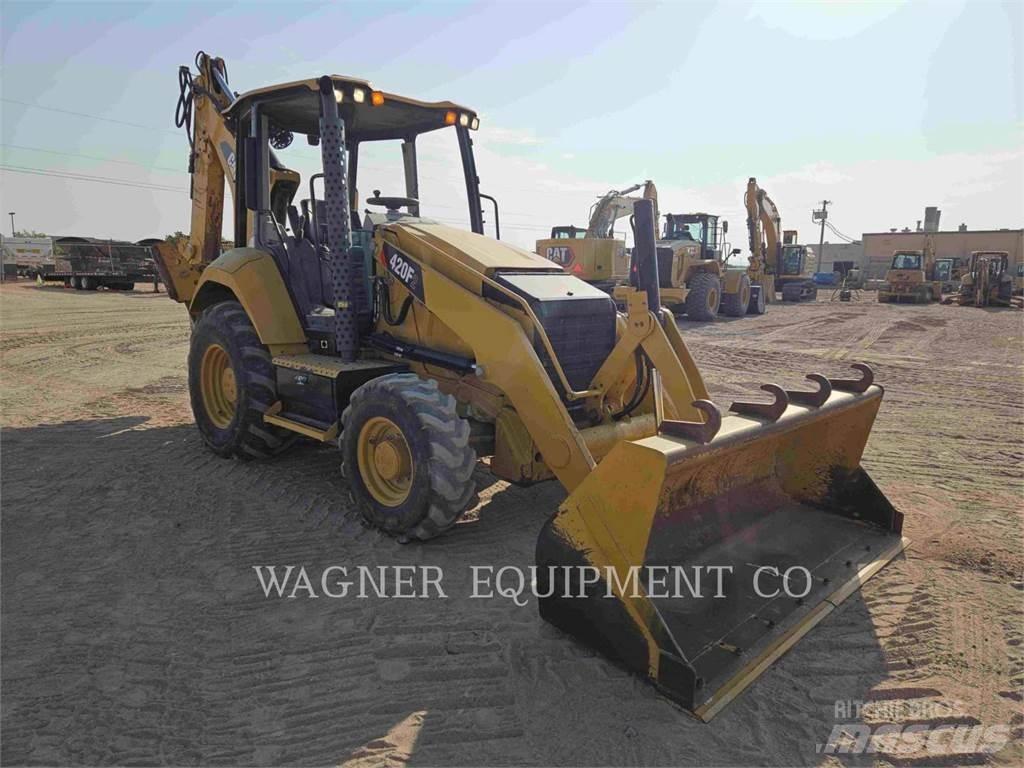CAT 420F2 4WDE Rýpadlo-nakladače