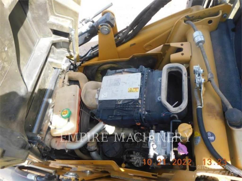 CAT 420F24EOIP Rýpadlo-nakladače