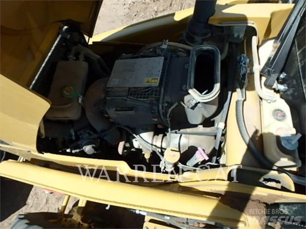 CAT 420XE AE4T Rýpadlo-nakladače