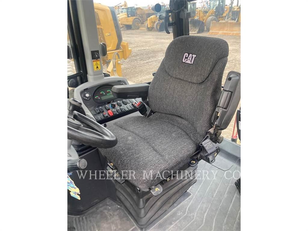 CAT 430F2 ITCF Rýpadlo-nakladače