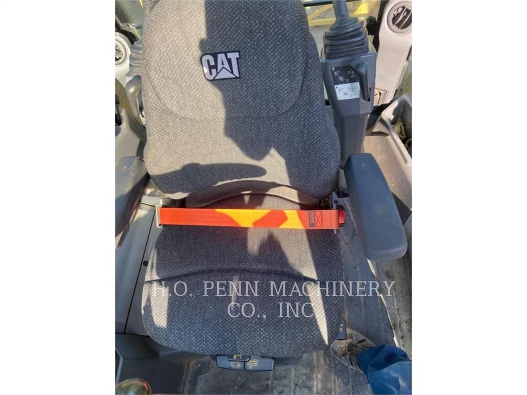 CAT 430F2ST Rýpadlo-nakladače