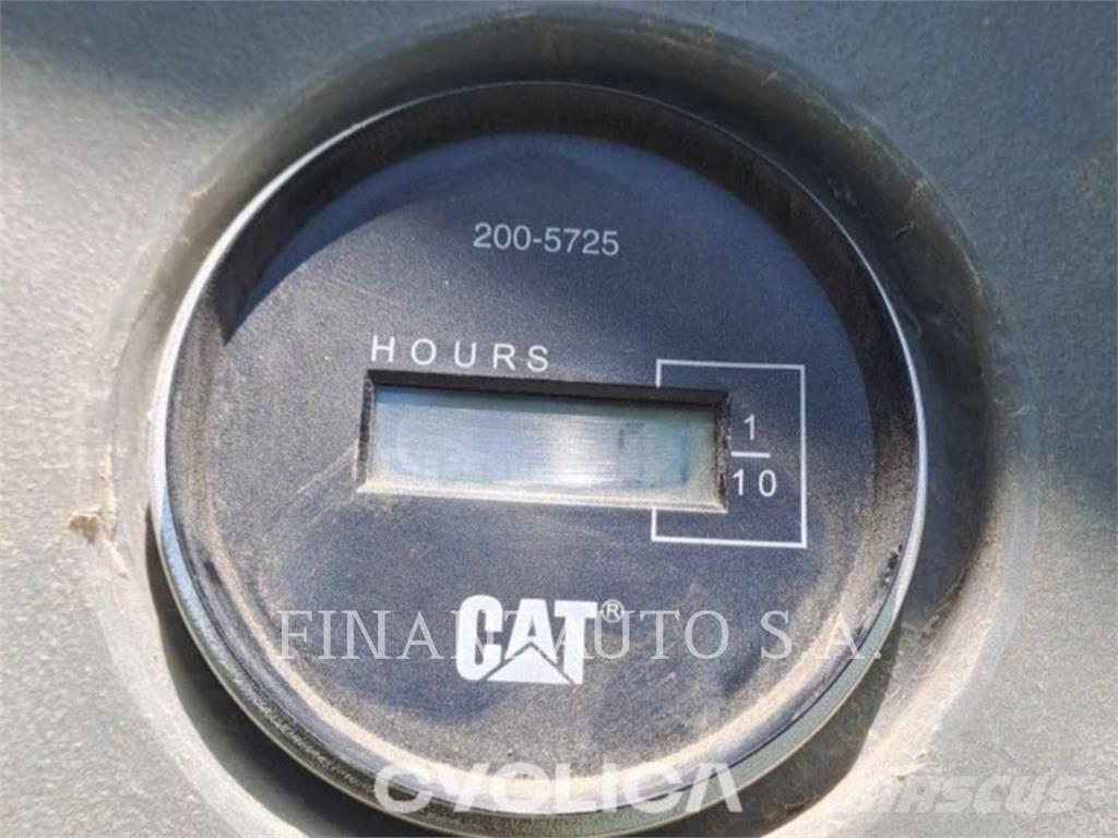 CAT 432DAA Rýpadlo-nakladače