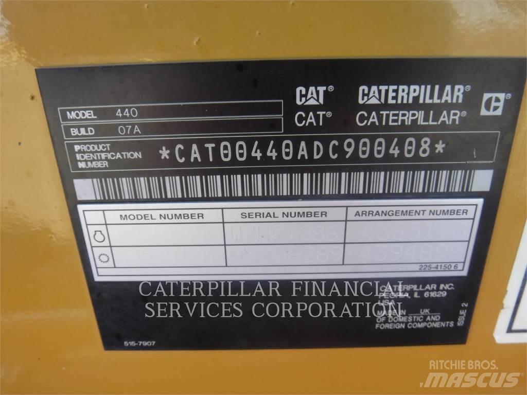 CAT 440-07 Rýpadlo-nakladače
