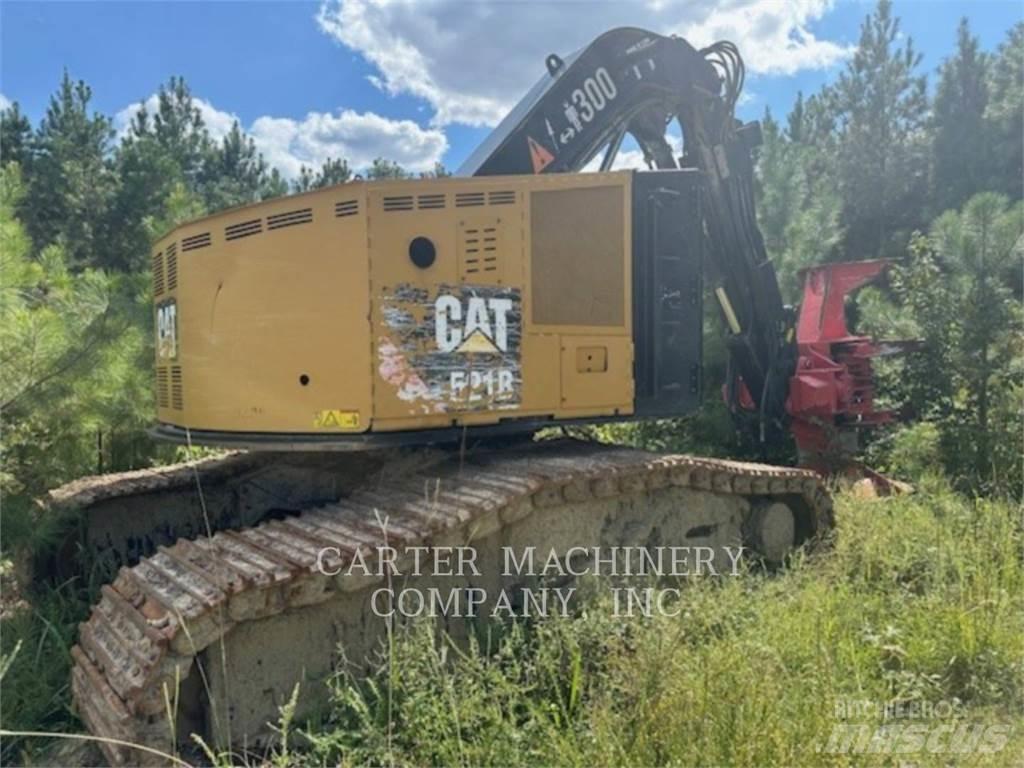 CAT 521B Kácecí harvestory