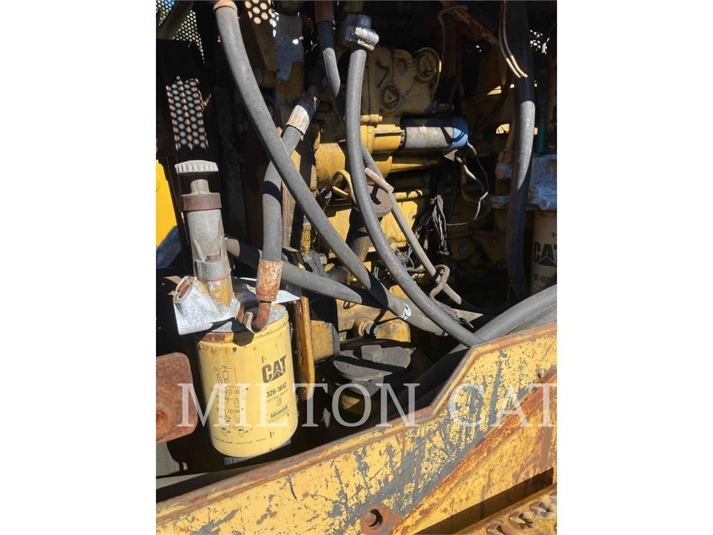 CAT 525B Skiddery