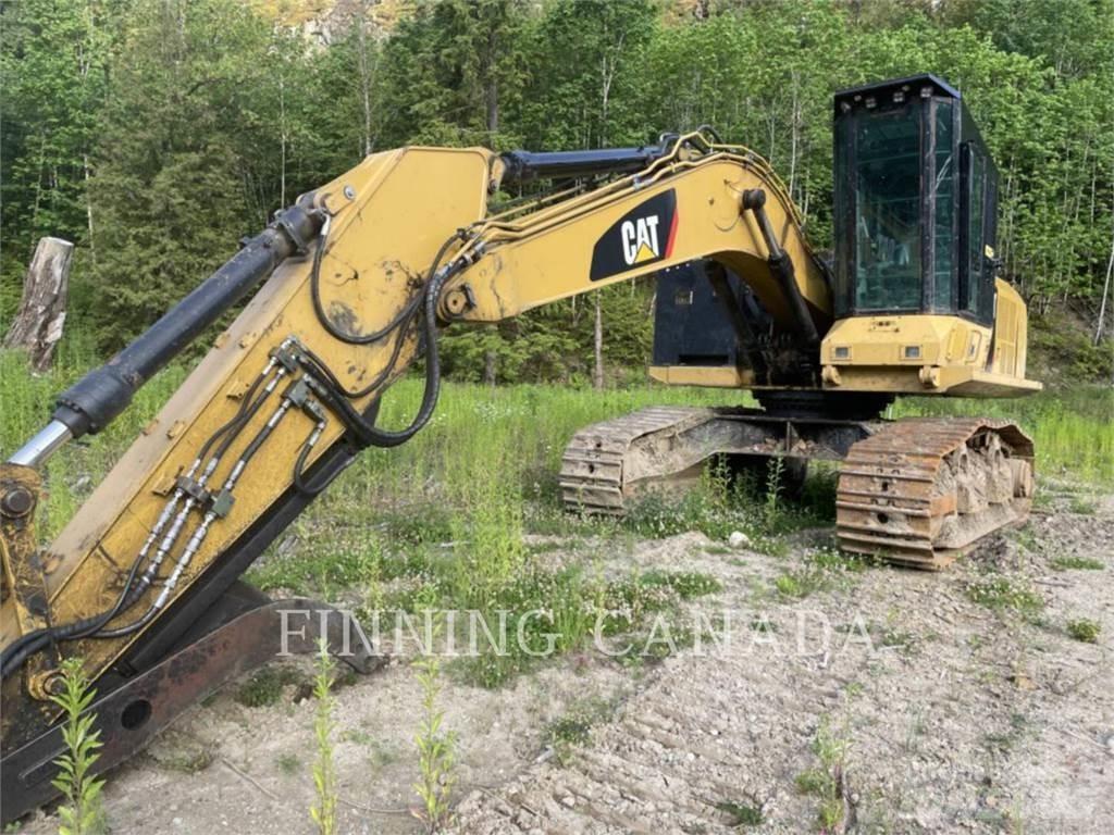 CAT 548 FM Pásová rýpadla