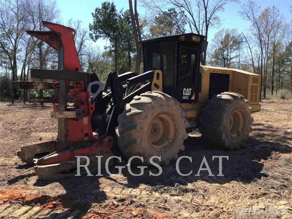 CAT 563C Kácecí harvestory