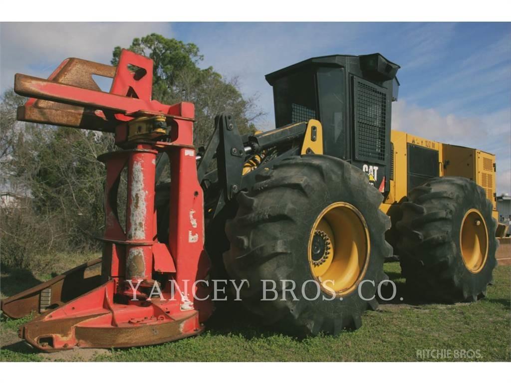 CAT 563D Kácecí harvestory