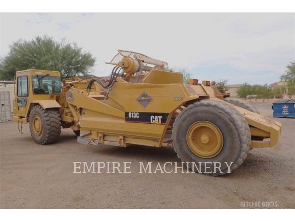 CAT 613C Skrejpry