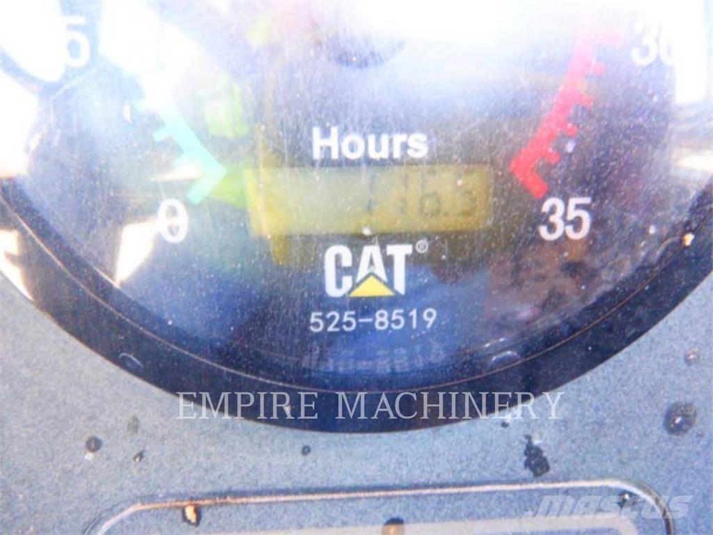 CAT 613C Skrejpry