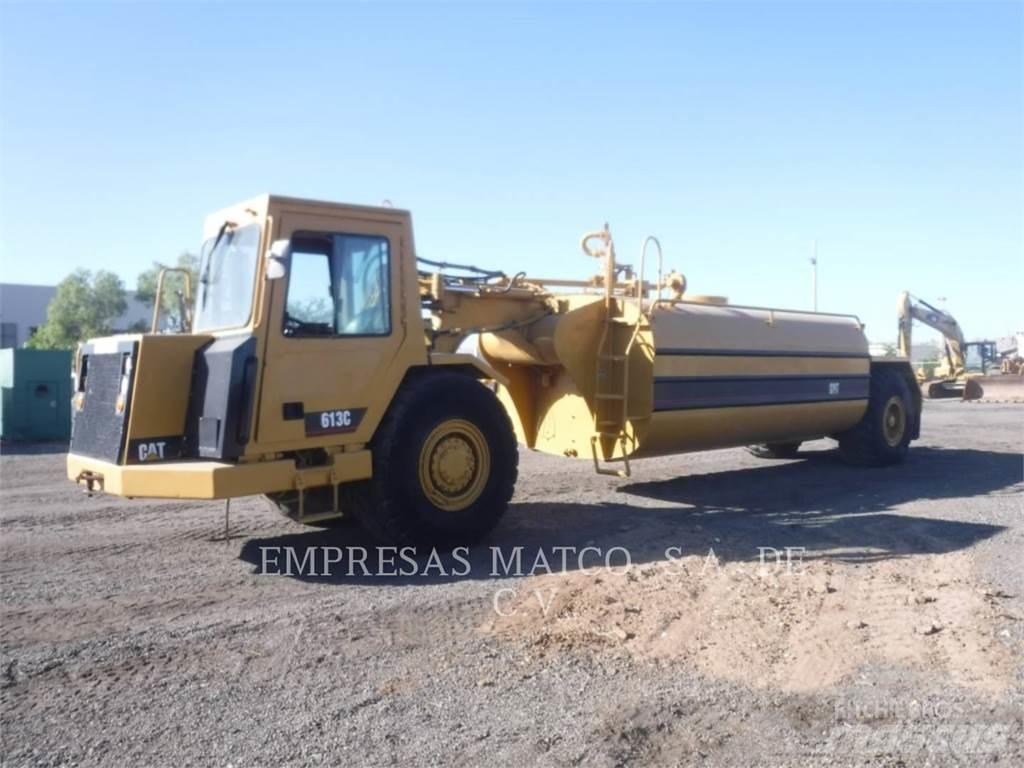 CAT 613C Cisterny na vodu
