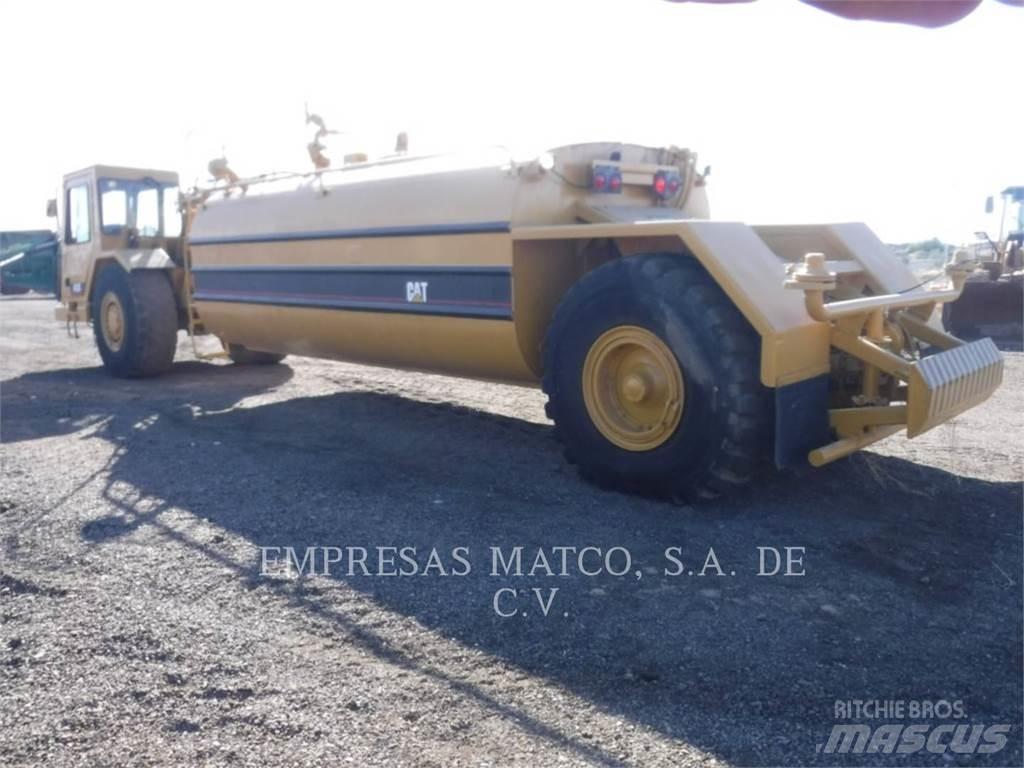 CAT 613C Cisterny na vodu